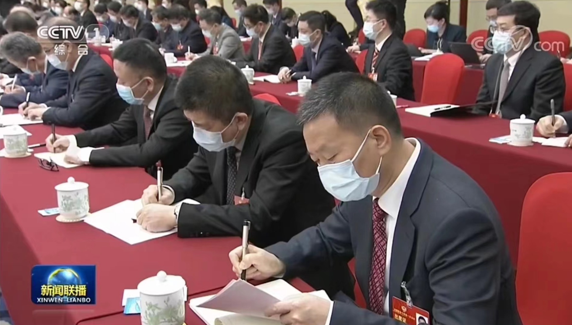 四川新闻联播｜费功全委员：肩负社会责任 促进共同富裕